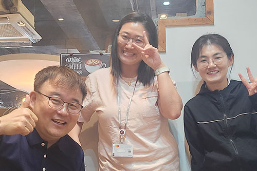 빅토리, 엘레나와 함께하는 존의 식탁!​