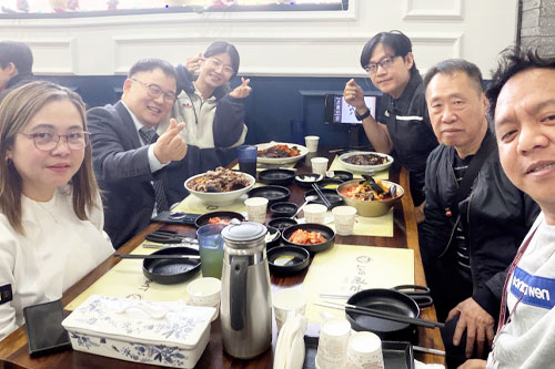 케이시, 에드윈, 페리, 아피아오와 함께하는 존의 식탁!