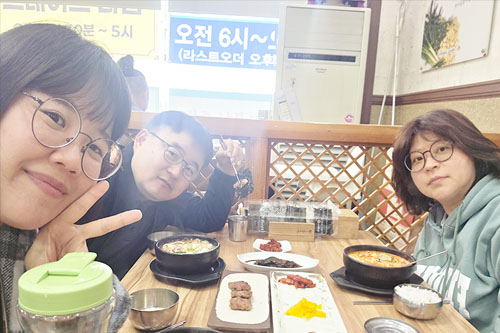 미카, 릴리와 함께하는 존의 식탁!