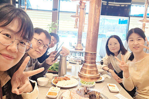 케이시, 라라, 데이빗, 릴리와 함께하는 존의 식탁!