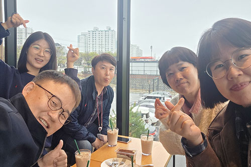 스캇, 웬디, 케이시, 릴리와 함께하는 존의 식탁!