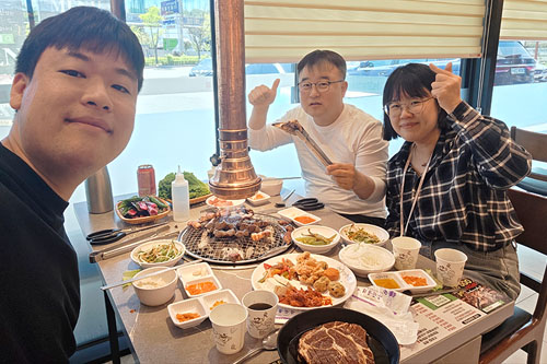 데이빗, 릴리와 함께하는 존의 식탁!