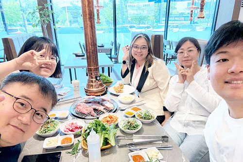말루, 아리사, 데이빗, 릴리와 함께하는 존의 식탁!​