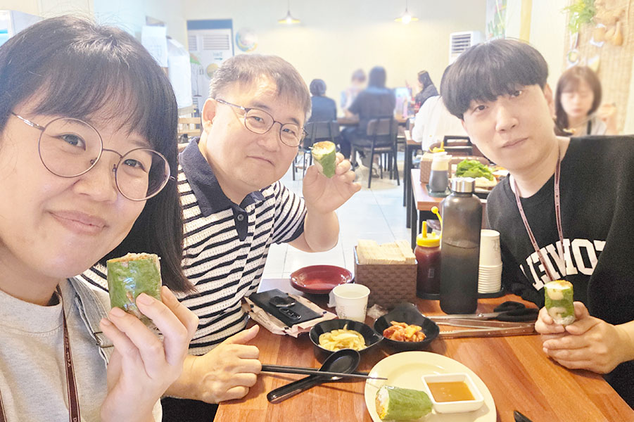 이안, 릴리와 함께하는 존의 식탁!​