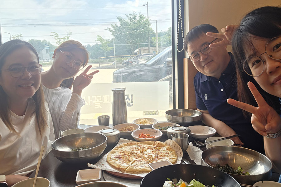 아리사, 말루, 릴리와 함께하는 존의 식탁!​