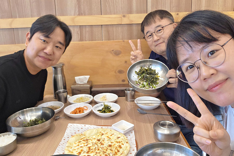 제임스, 릴리와 함께하는 존의 식탁!
