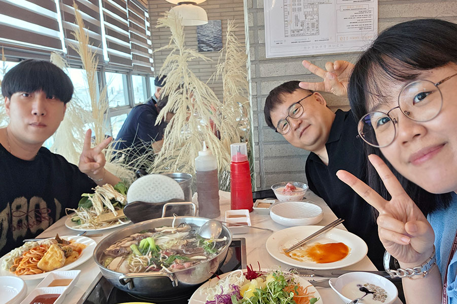 이안, 릴리와 함께하는 존의 식탁!